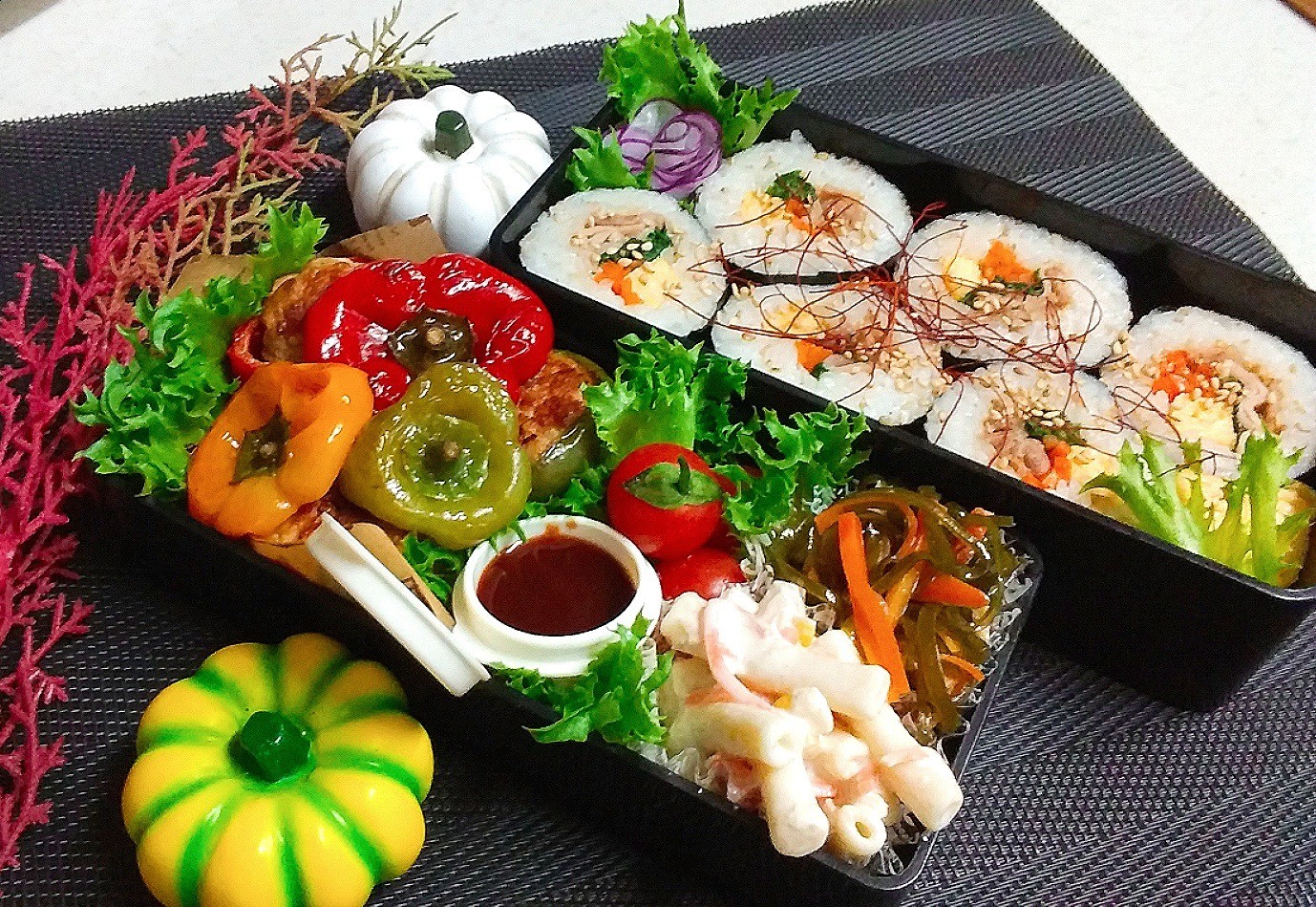 キンパ&カラフルピーマンの肉詰め弁当