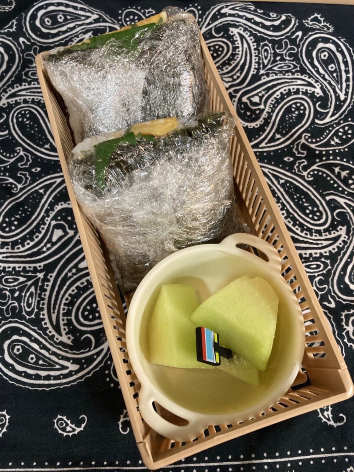 子持ち昆布と鮭のパタンおにぎり