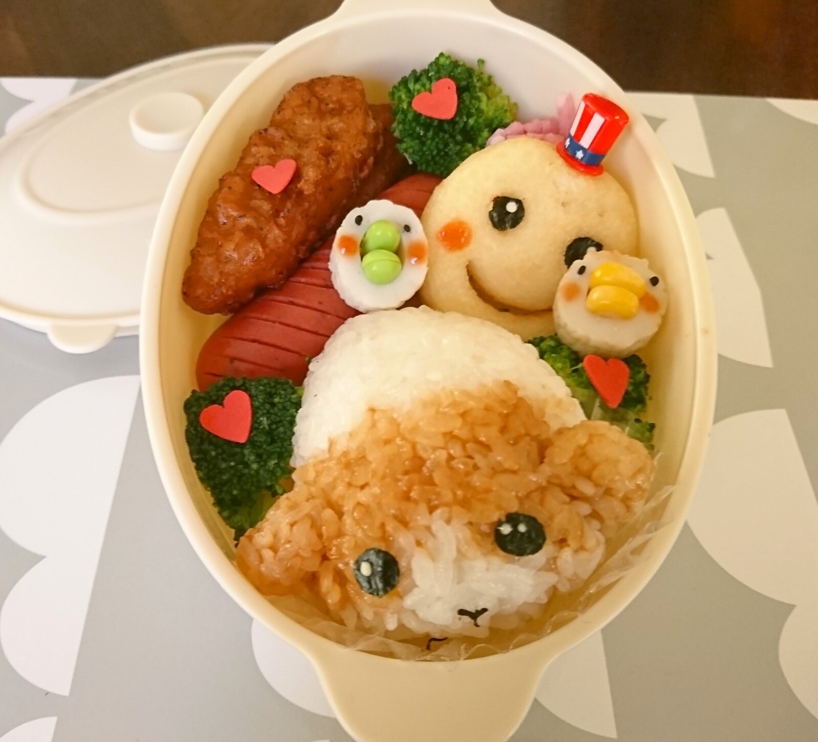 モルカーおにぎりスマイル弁当