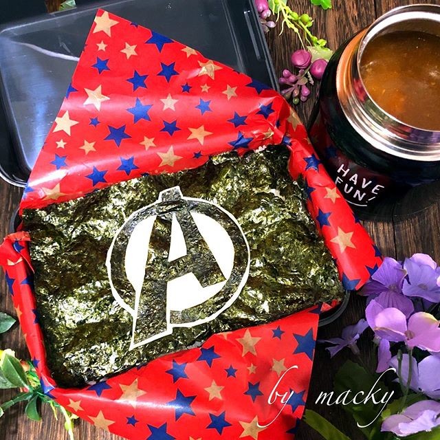 アベンジャーズ海苔弁カレー