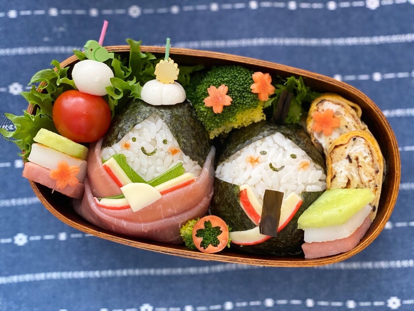おひなさまと菱餅風ピンチョスのキャラ弁