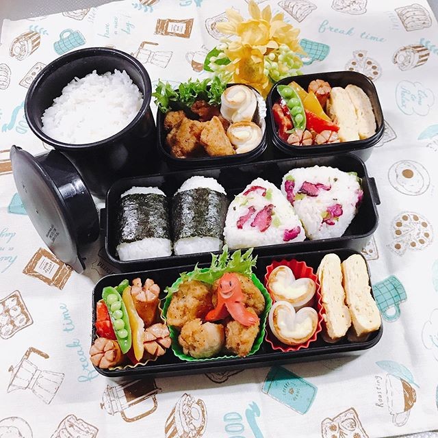 おにぎり弁当