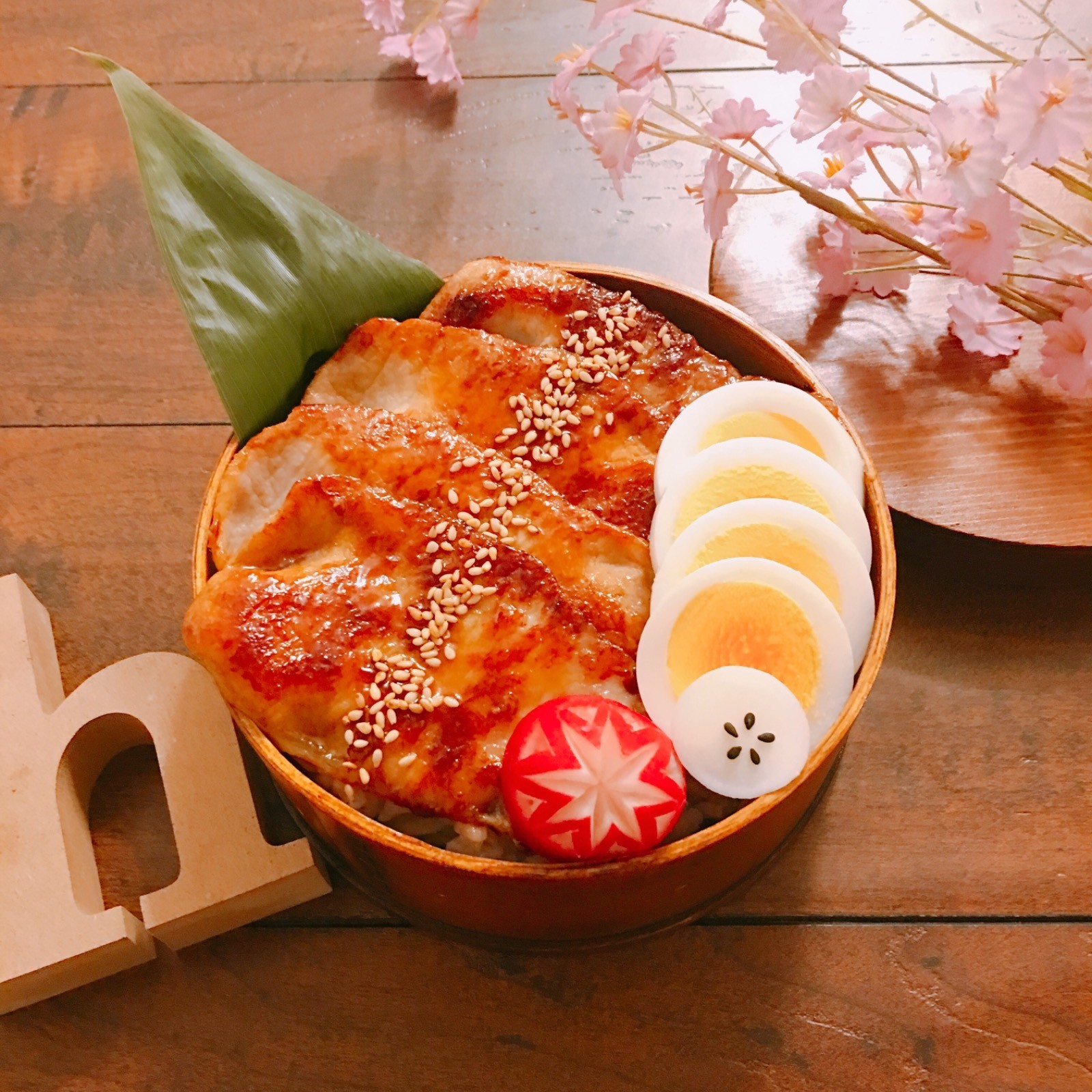照り照り生姜焼きどーん弁当