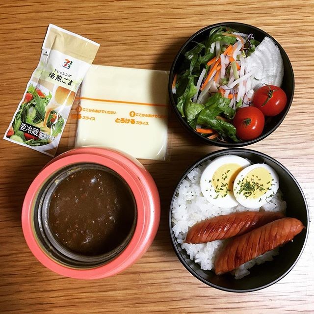 ウインナーカレーとサラダ弁当