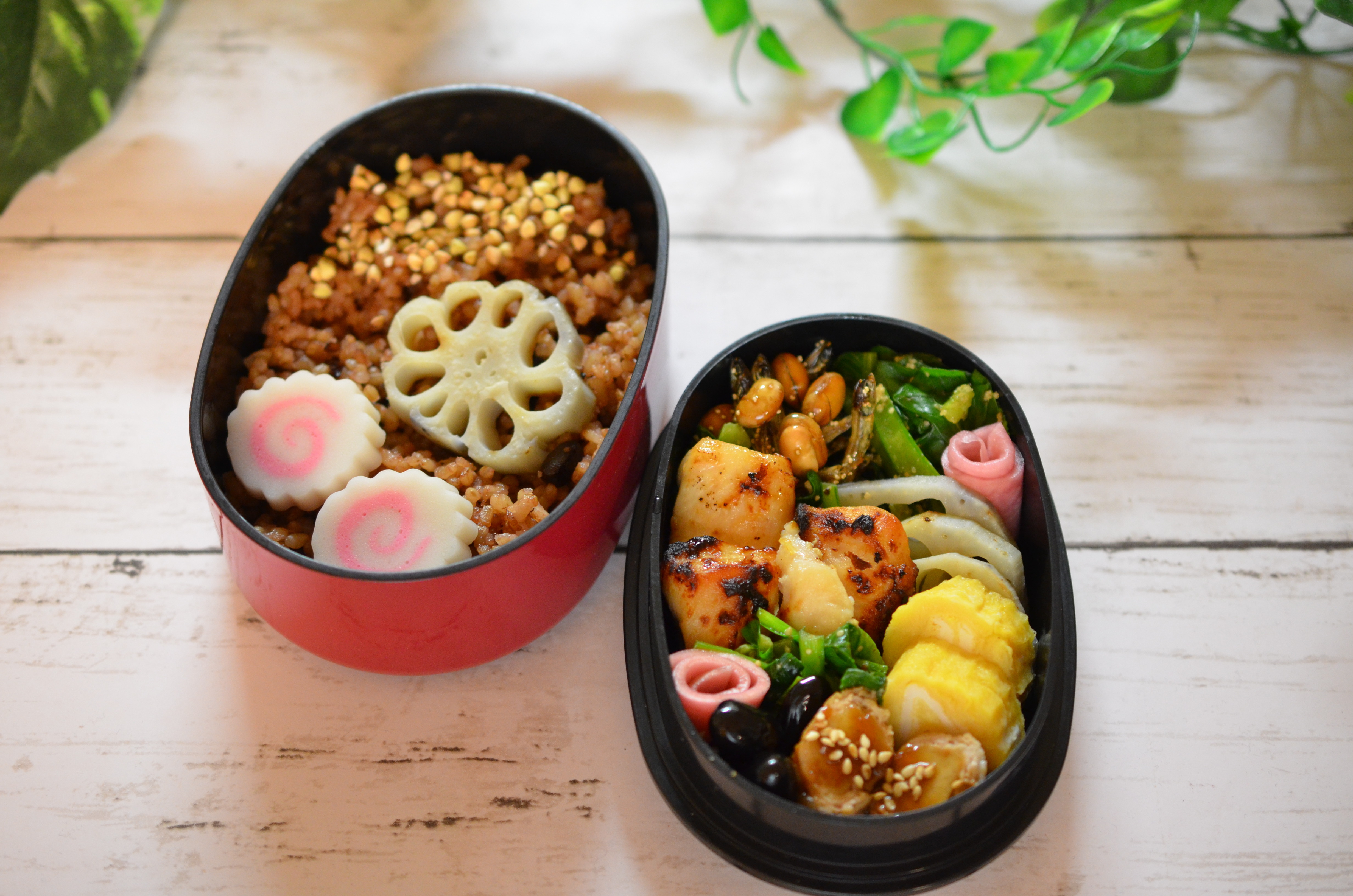 揚げない塩麹鶏唐揚げと角麩の豚肉巻きでヘルシー女子弁当♬