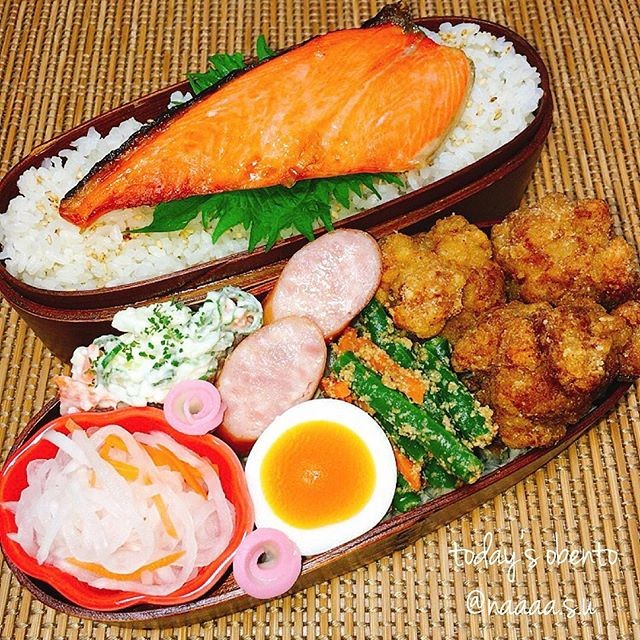 唐揚げと鮭のお弁当♪