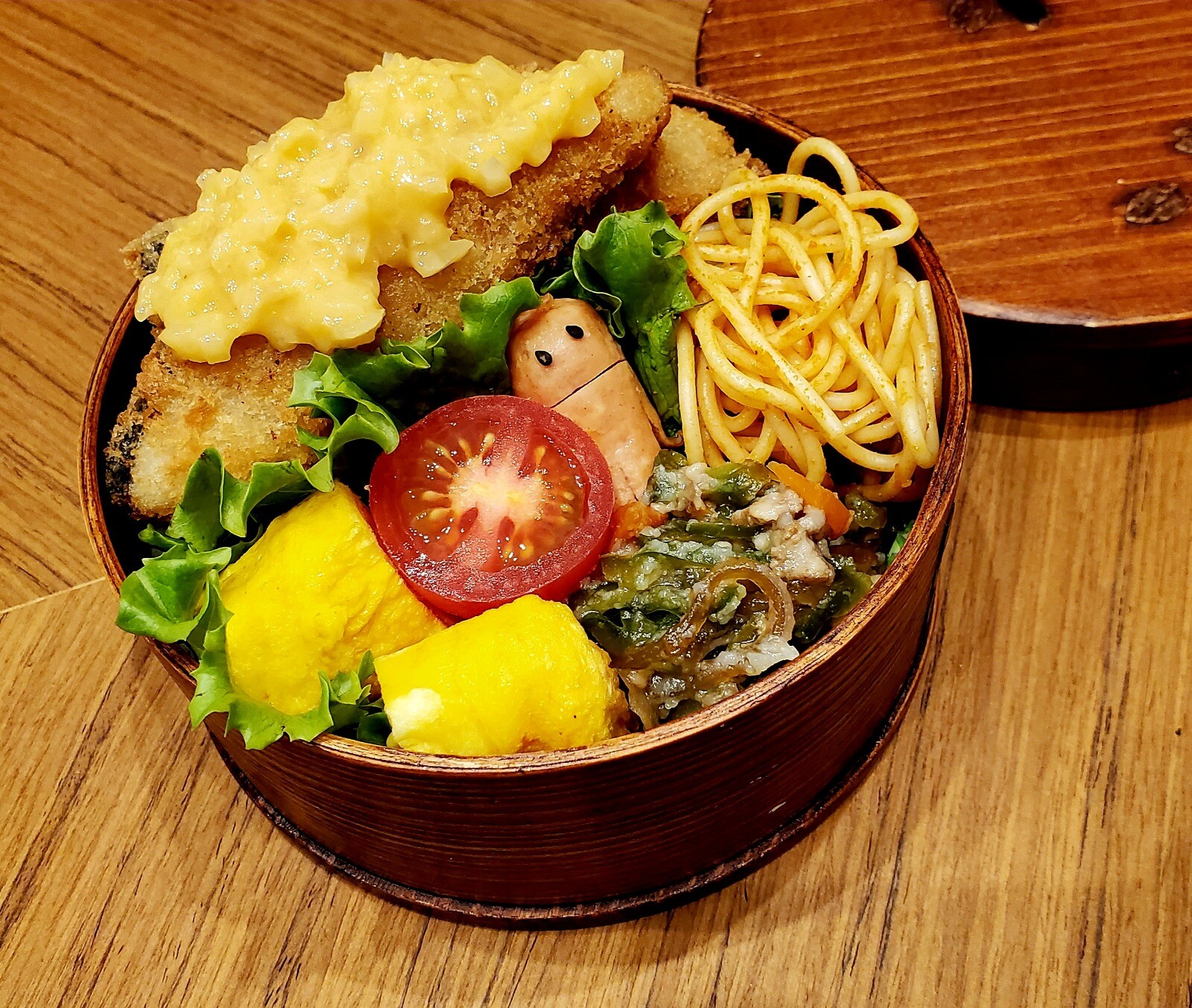 サーモンフライのオーロラタルタル