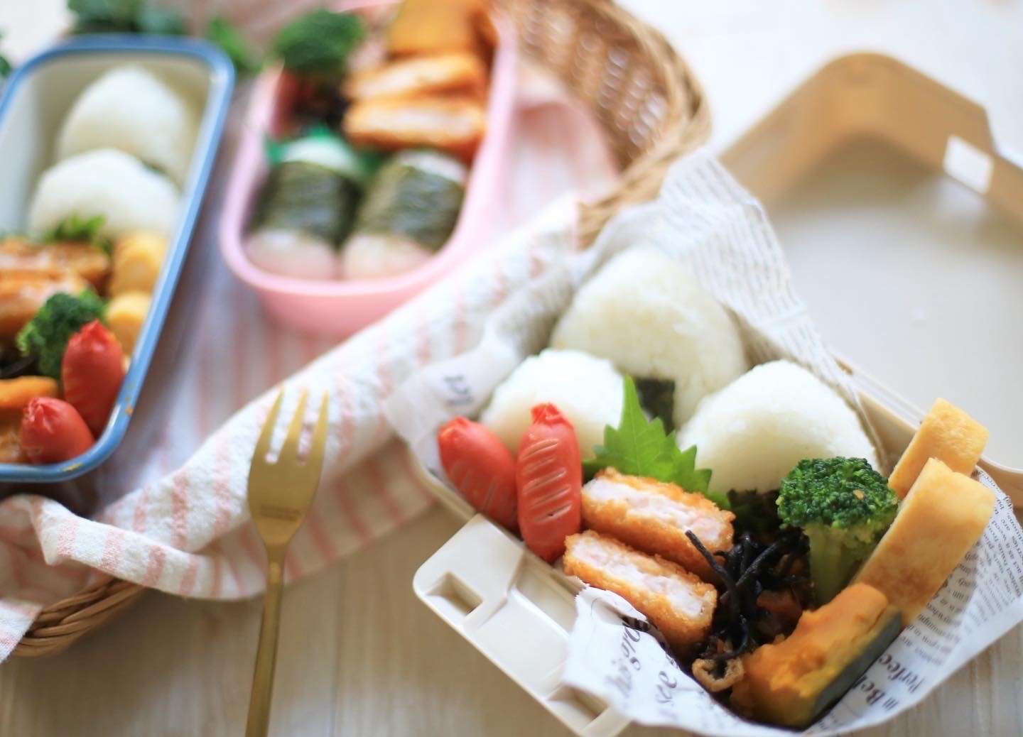 世界に届け❣️おにぎり弁当