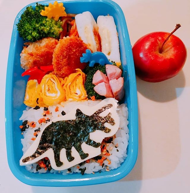 恐竜弁当(ホタテフライ)