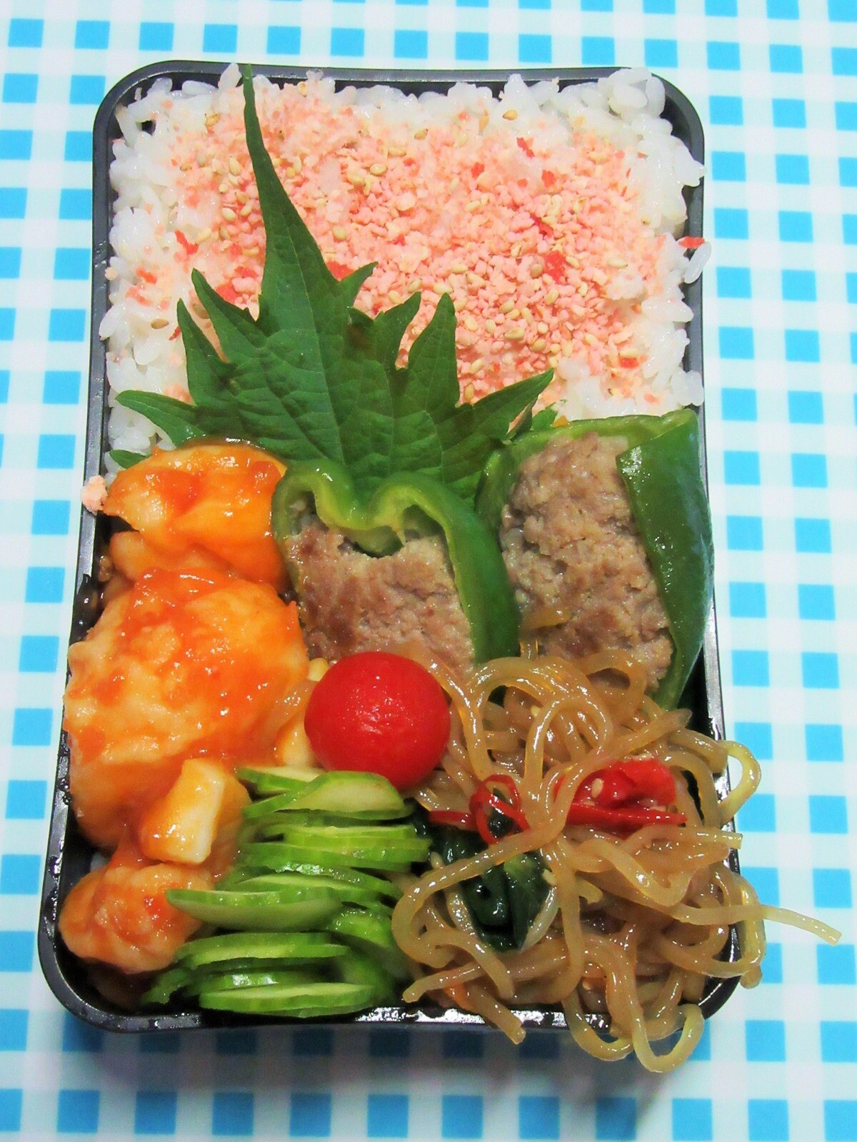 肉詰めピーマン弁当