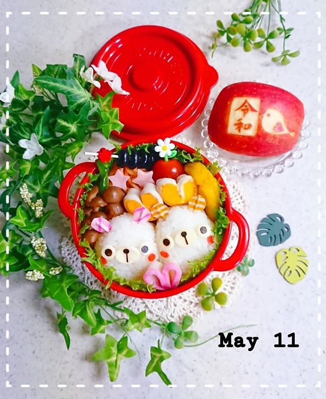 くまちゃん？おにぎり弁当