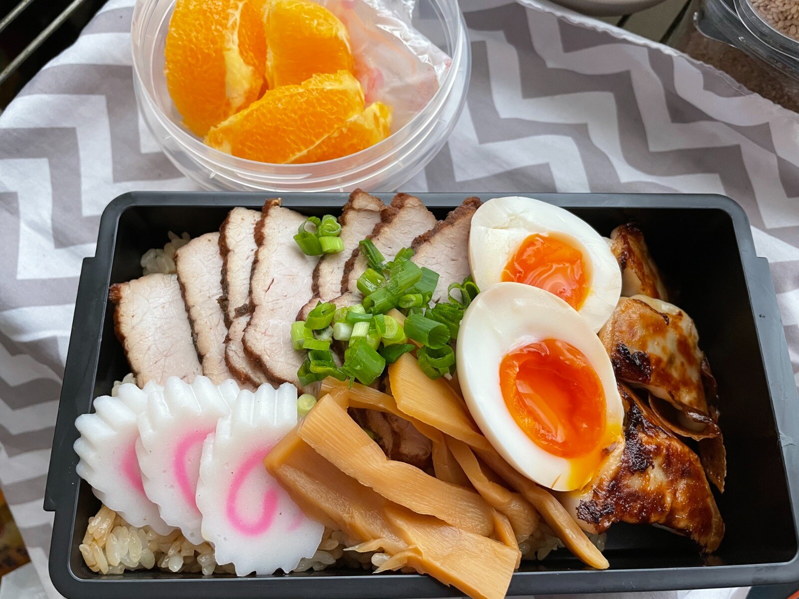 高1サッカー男子のモリモリ弁当（ラーメン丼）