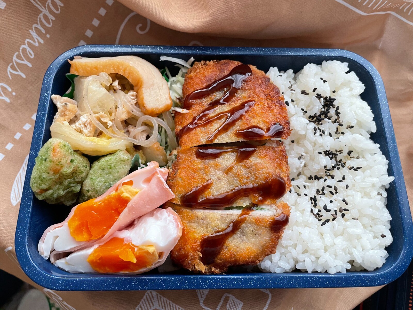 高1サッカー男子のモリモリ弁当
