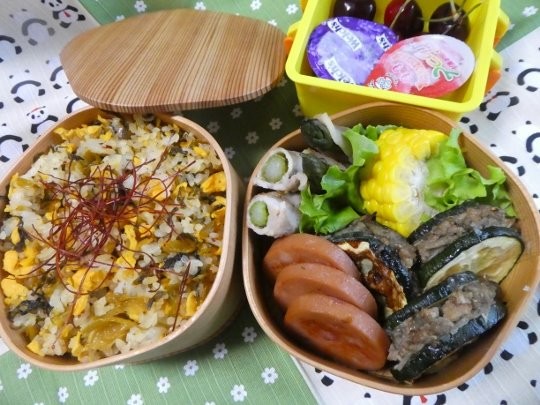 高菜チャーハン、ズッキーニの挟み焼弁当