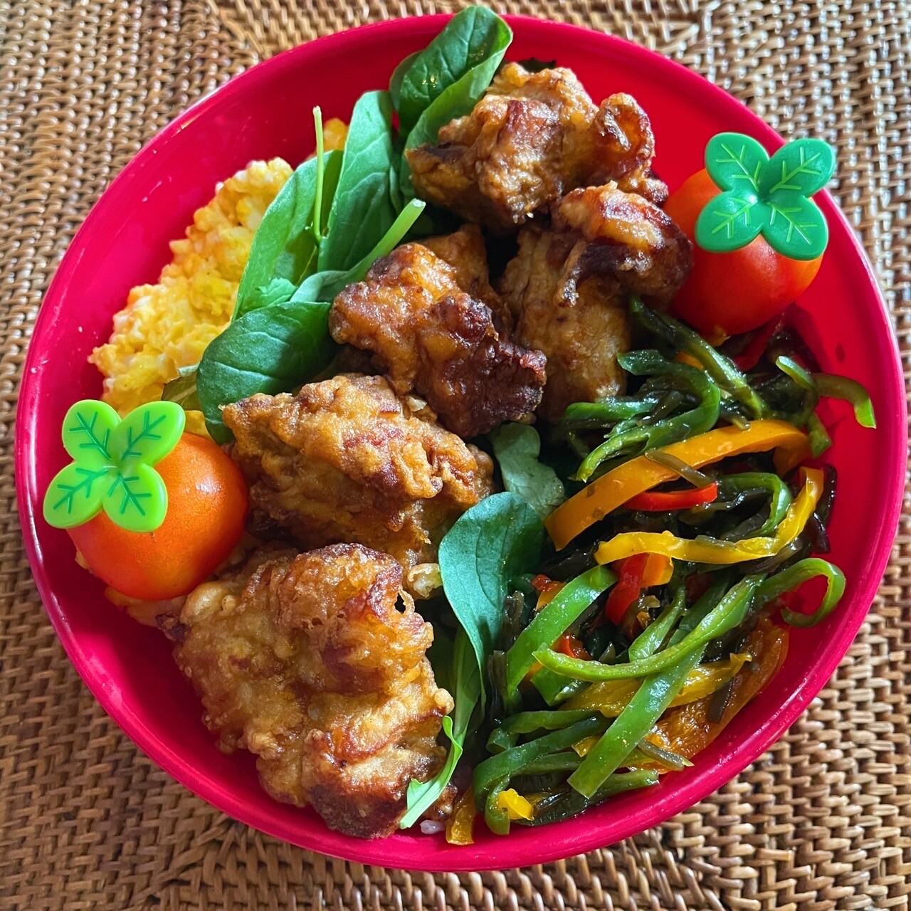 唐揚げとピーマン昆布弁当