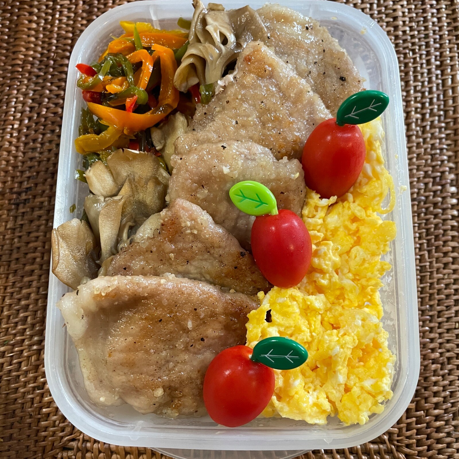 塩ダレ豚焼き弁当