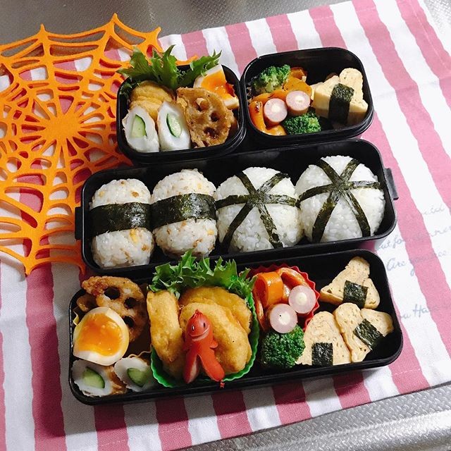 おにぎり弁当