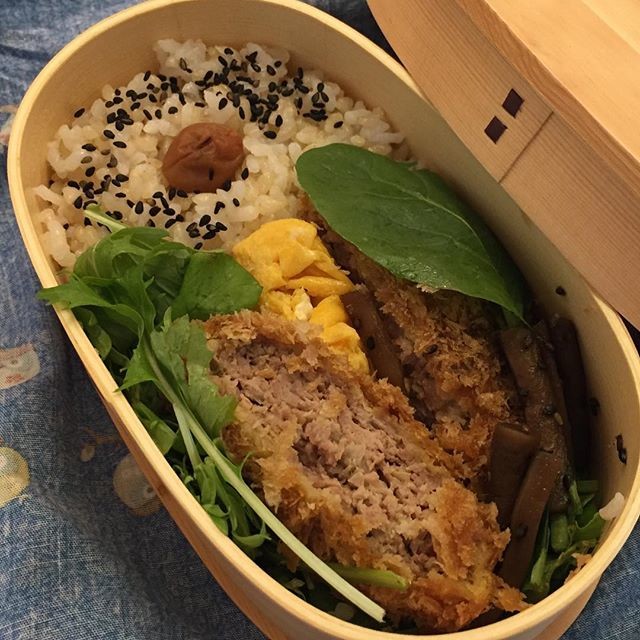 メンチカツ弁当