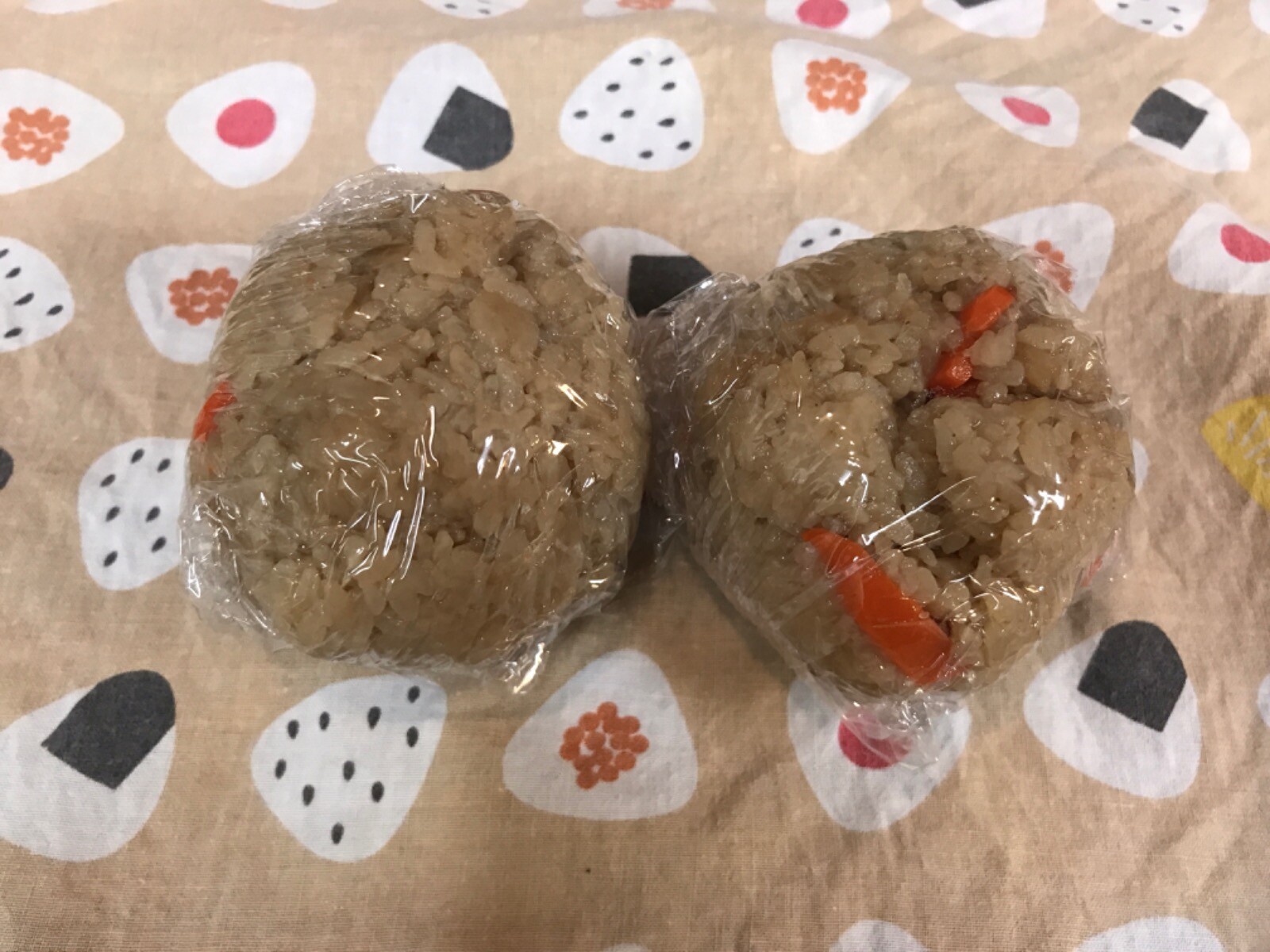 舞茸ごはんのおにぎり