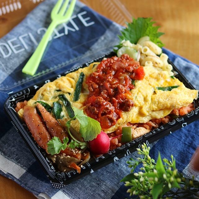 卵のっけオムライス弁当