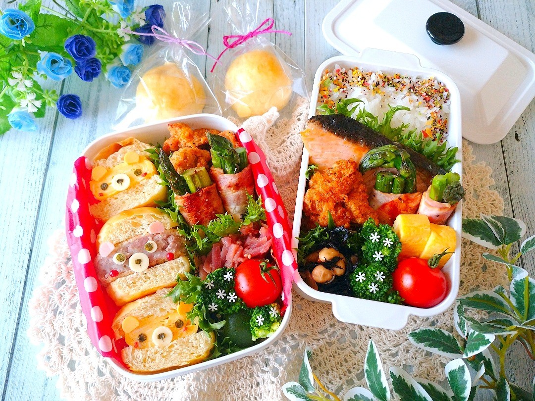 サーモン弁当（旦那弁当）とくまさんサンドイッチ弁当（娘弁当）