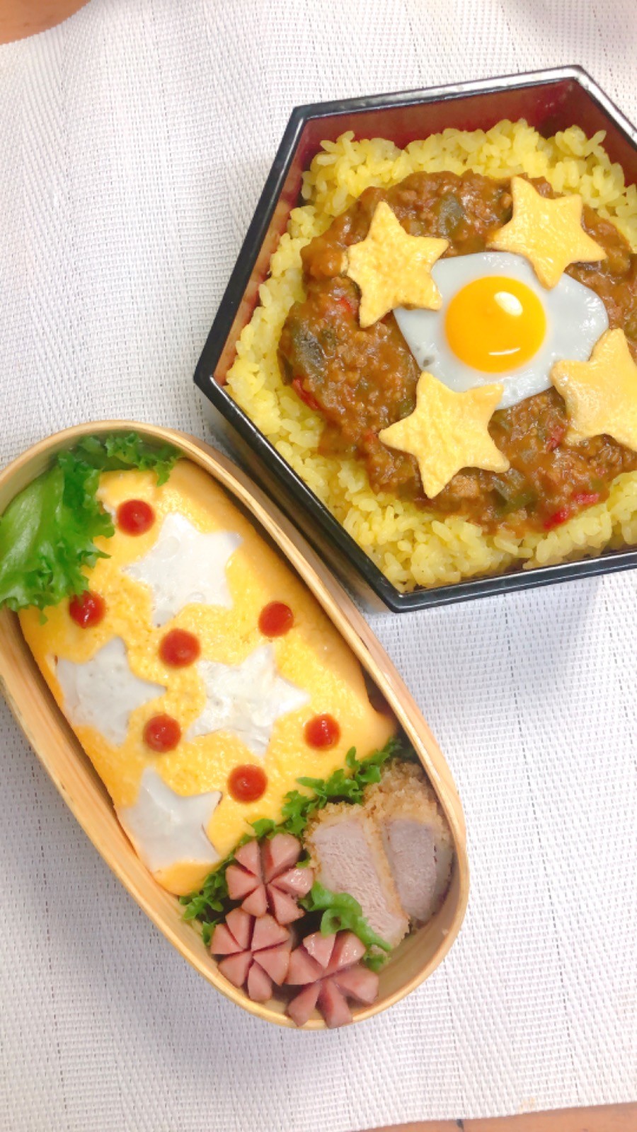 オムライスと、ドライカレー弁当
