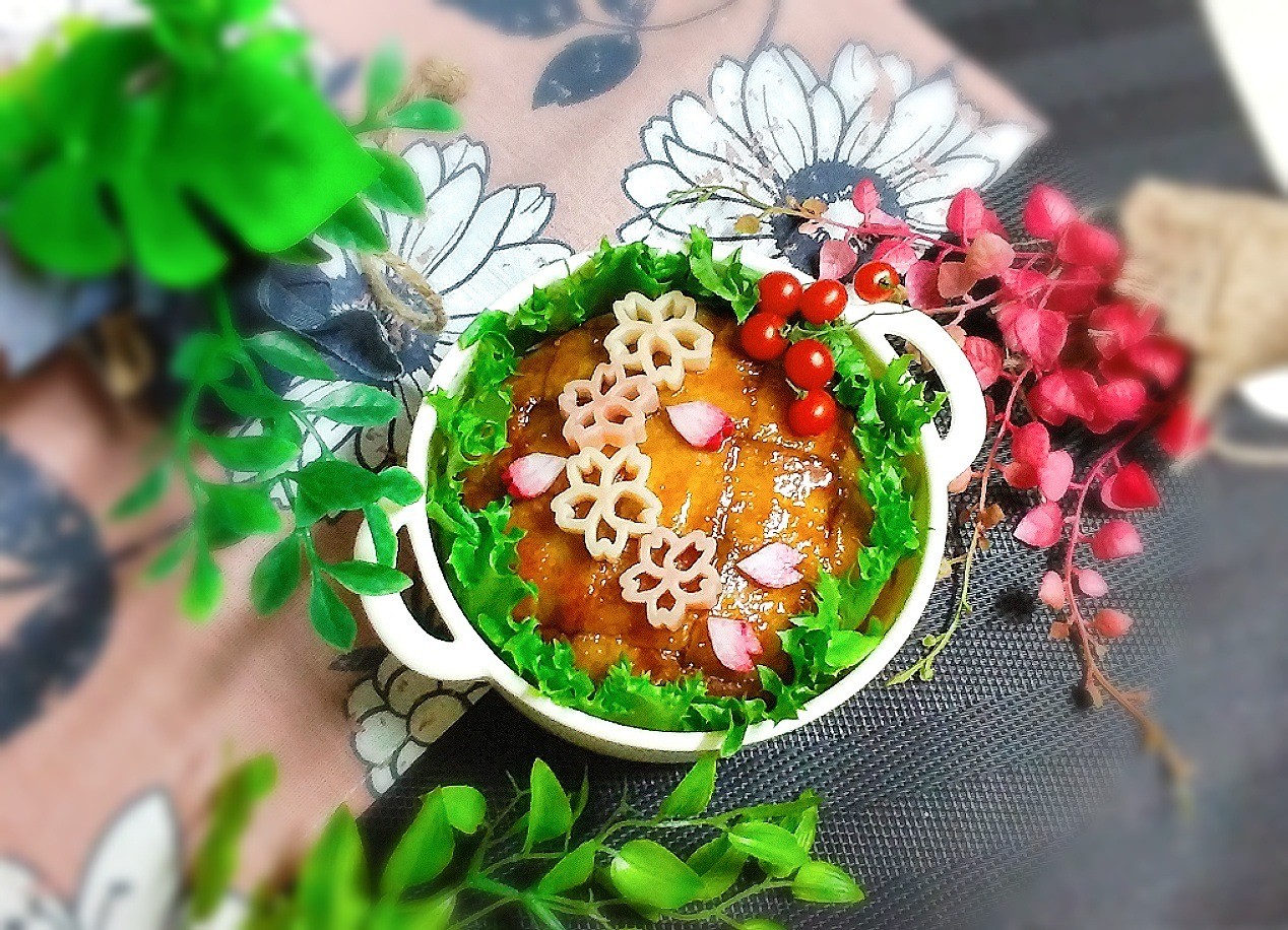 編み込み肉巻きおにぎり弁当🌸