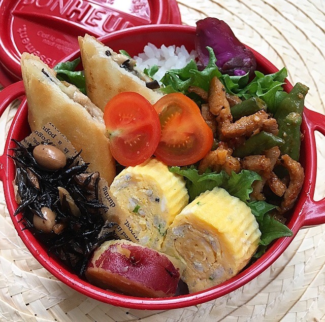 春巻きと豚肉インゲンの味噌炒め