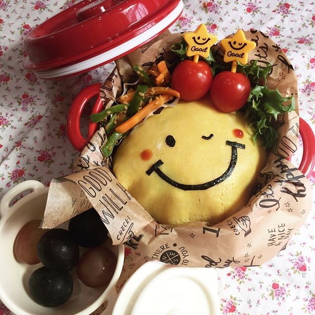 スマイリーオムライス弁当