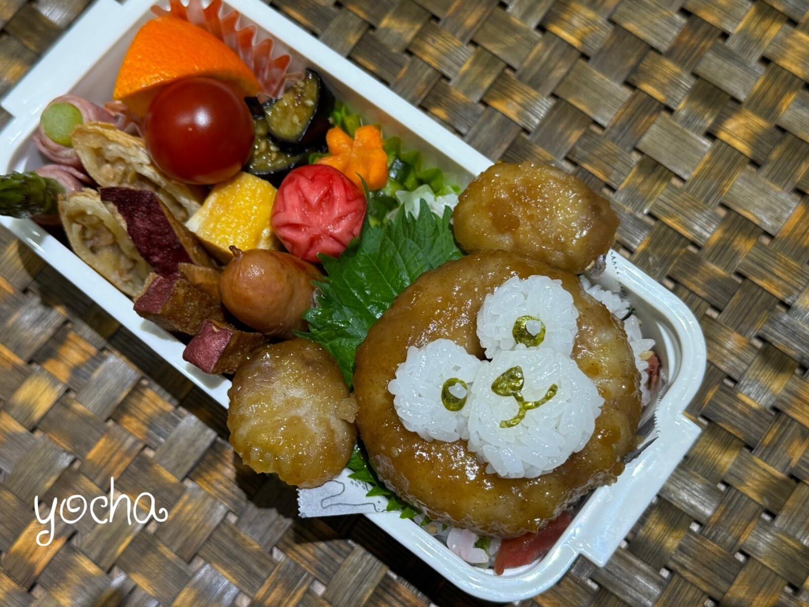 ダッフィーのタマネギ肉巻き弁当
