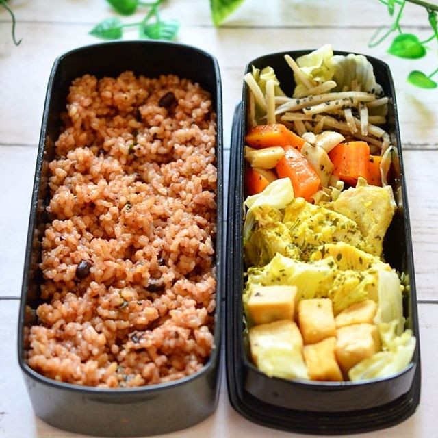 ごぼうきんぴらと鶏のハーブ焼き、美味しいエリンギのコンフィ弁当