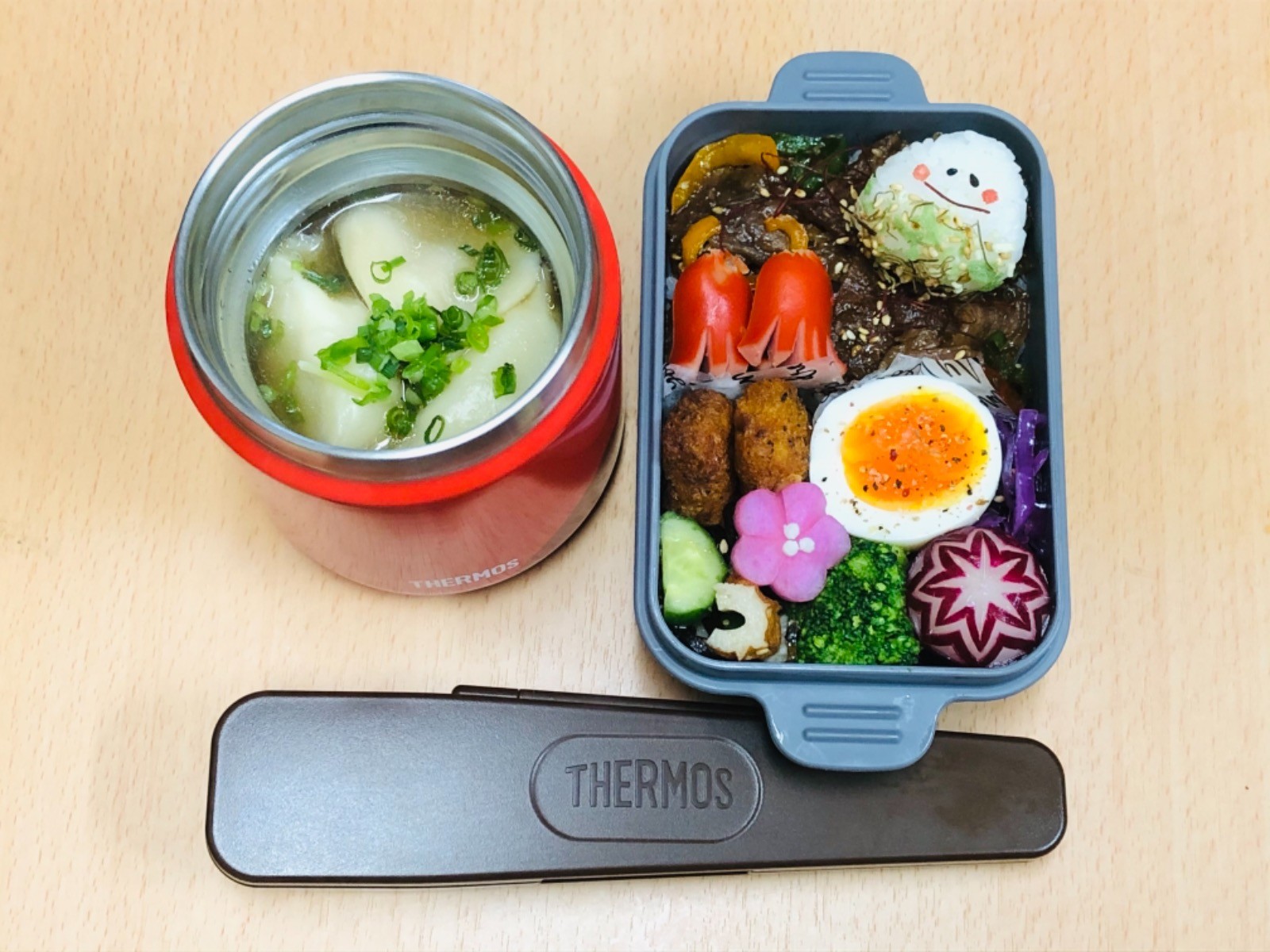プルコギ弁当と水餃子の中華スープ