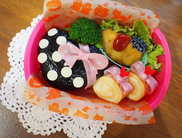 ハートリボン♥️🎀おにぎり弁当