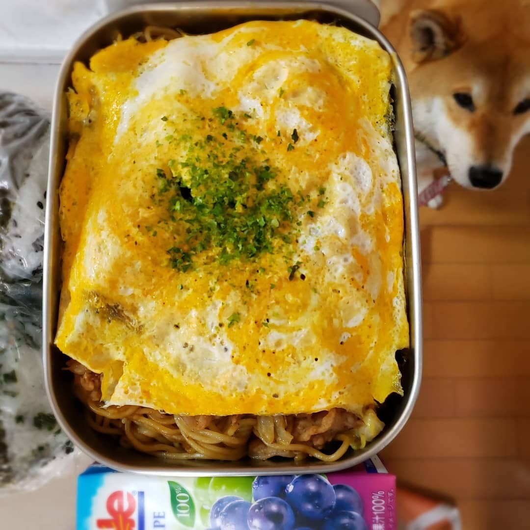 オムソバ弁当