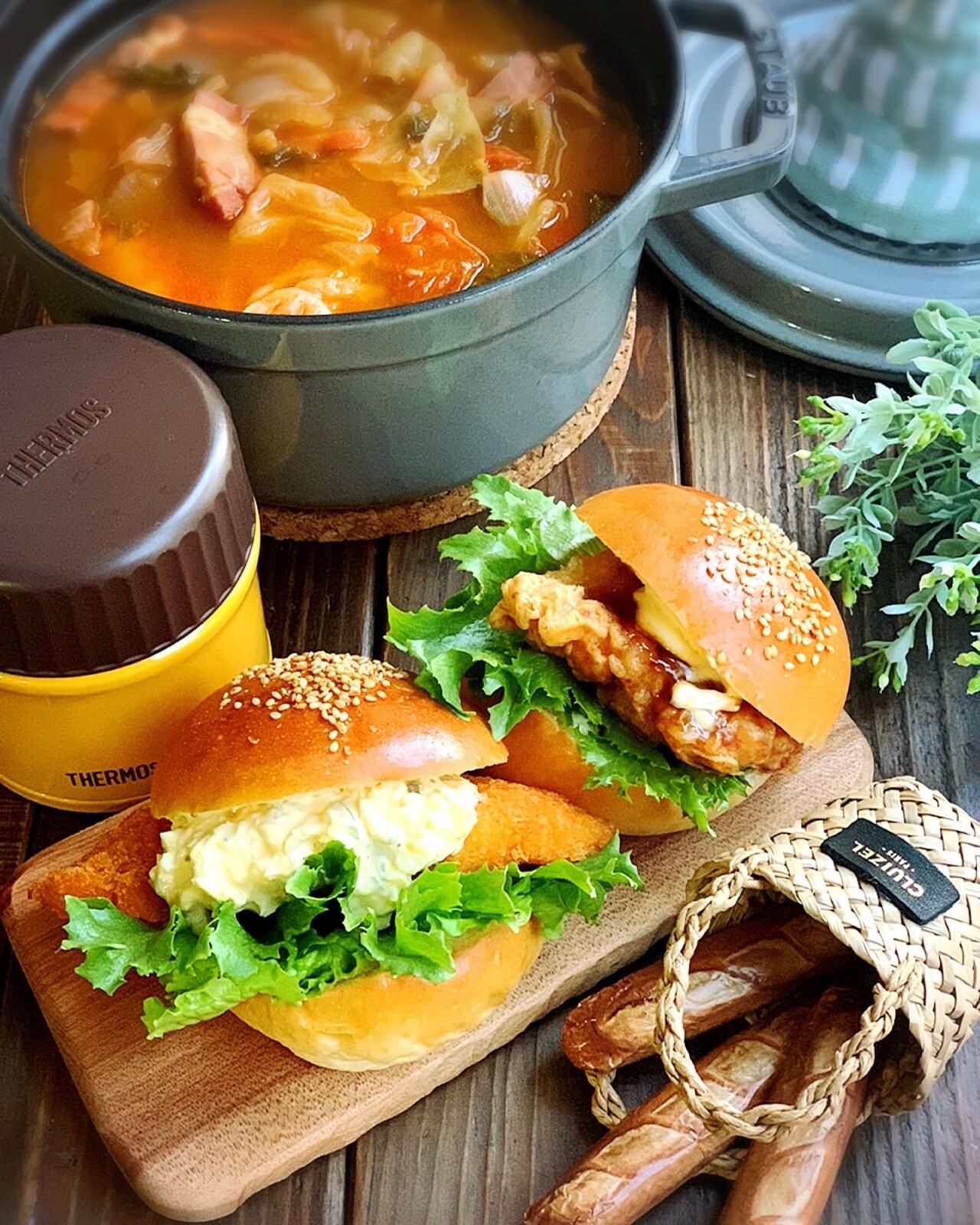 フィッシュバーガーとミネストローネ弁当