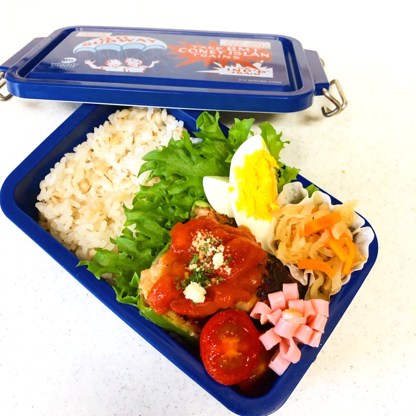 ピーマン肉詰めトマトソース
