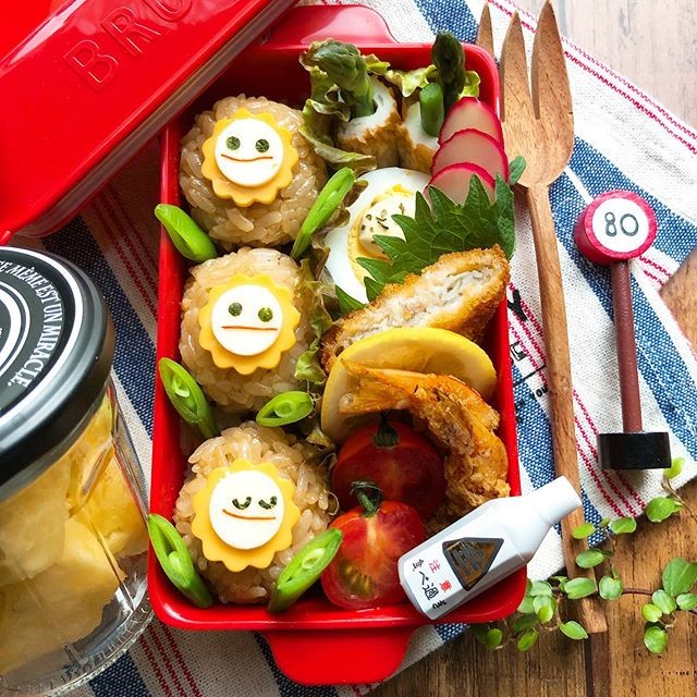 お花おにぎり弁当