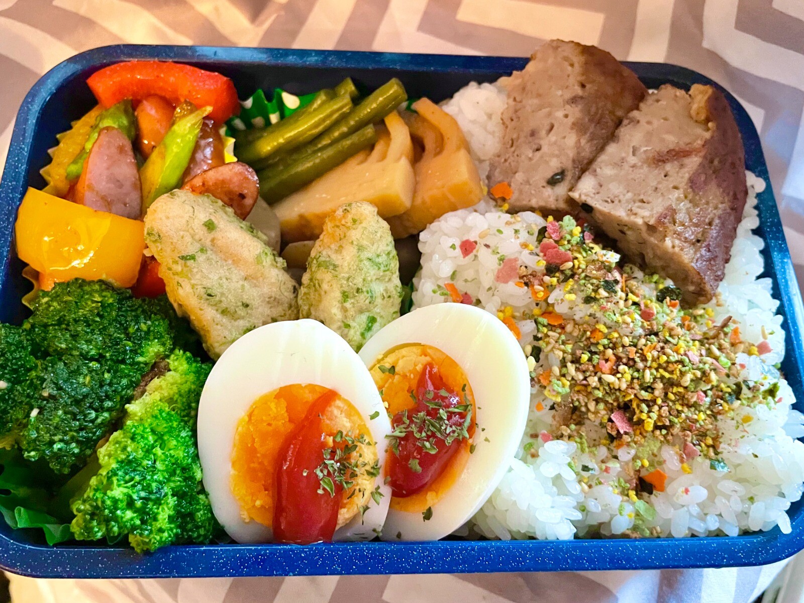 高1サッカー男子のモリモリ弁当