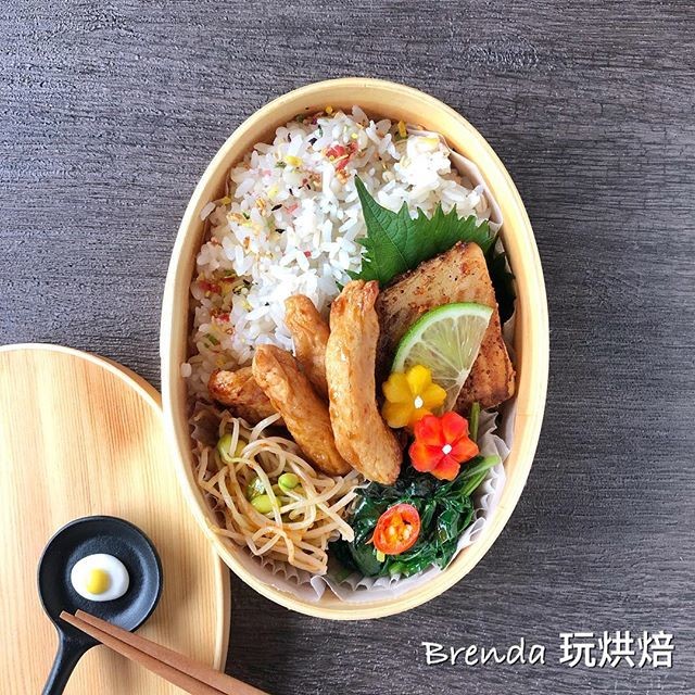 香煎鯛魚排弁当