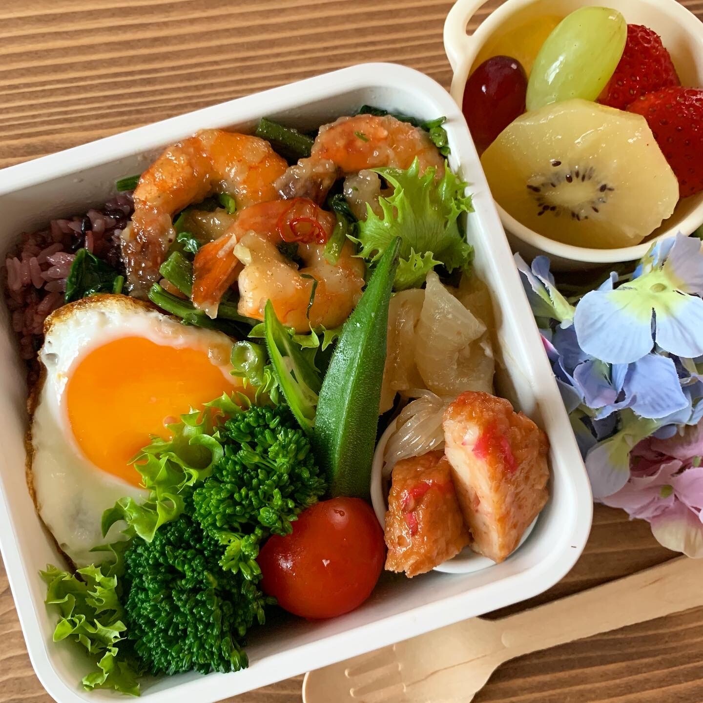海老と空芯菜のガーリック炒め弁当