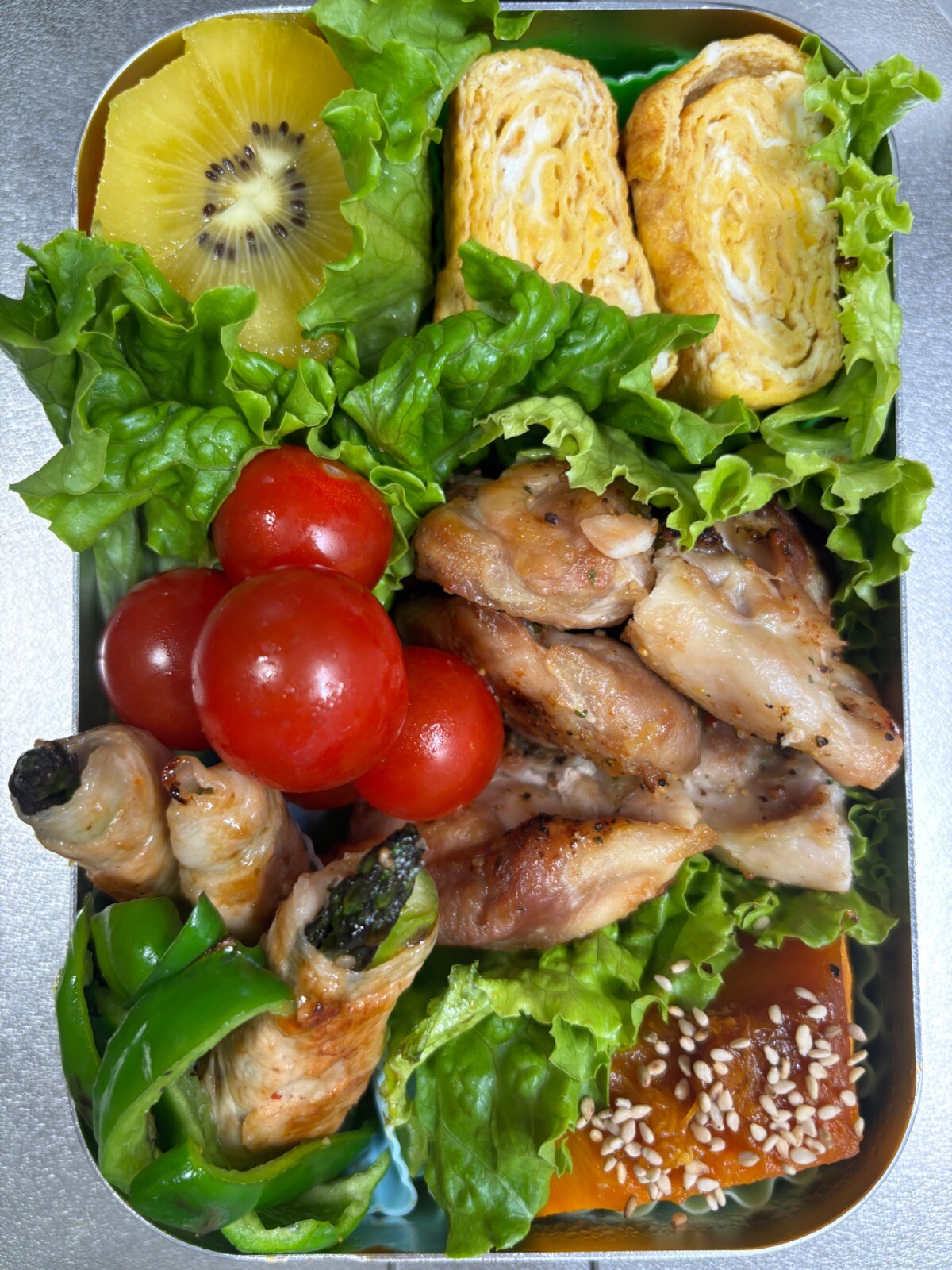グリルチキンのサラダ弁当