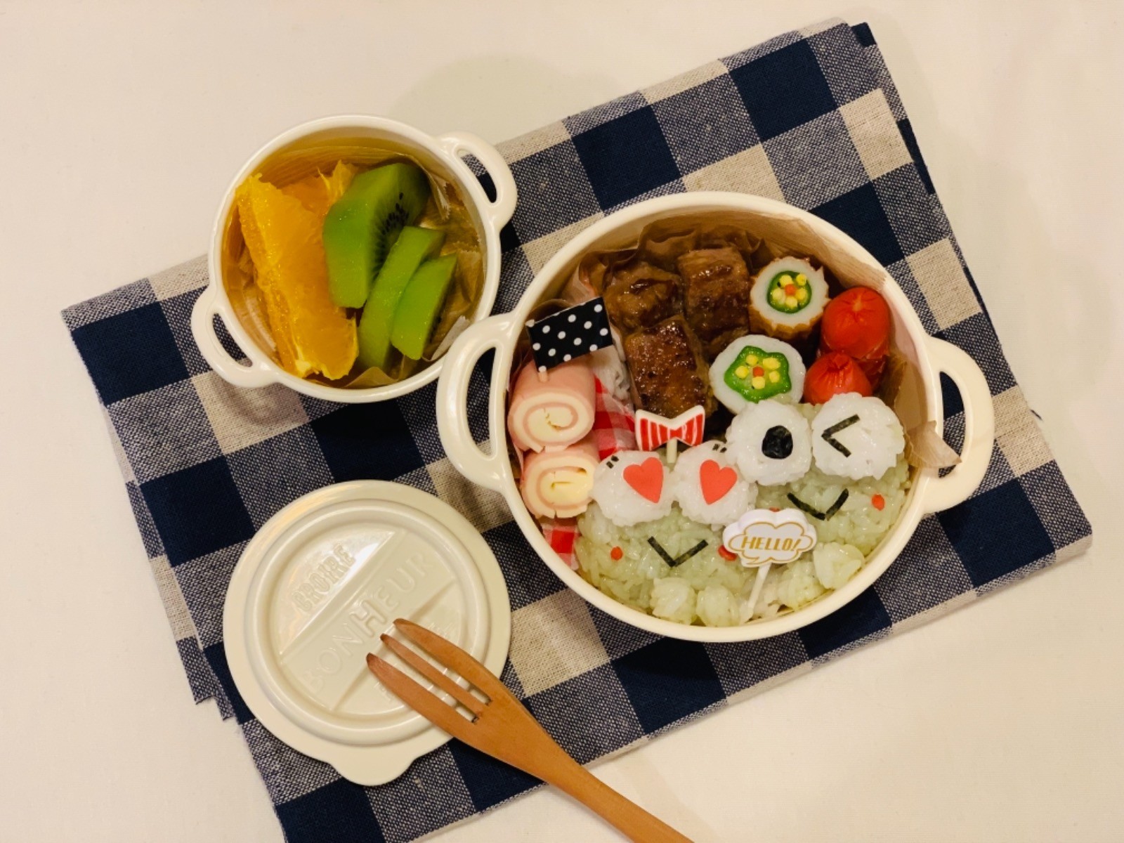 ケロッピのおにぎり弁当