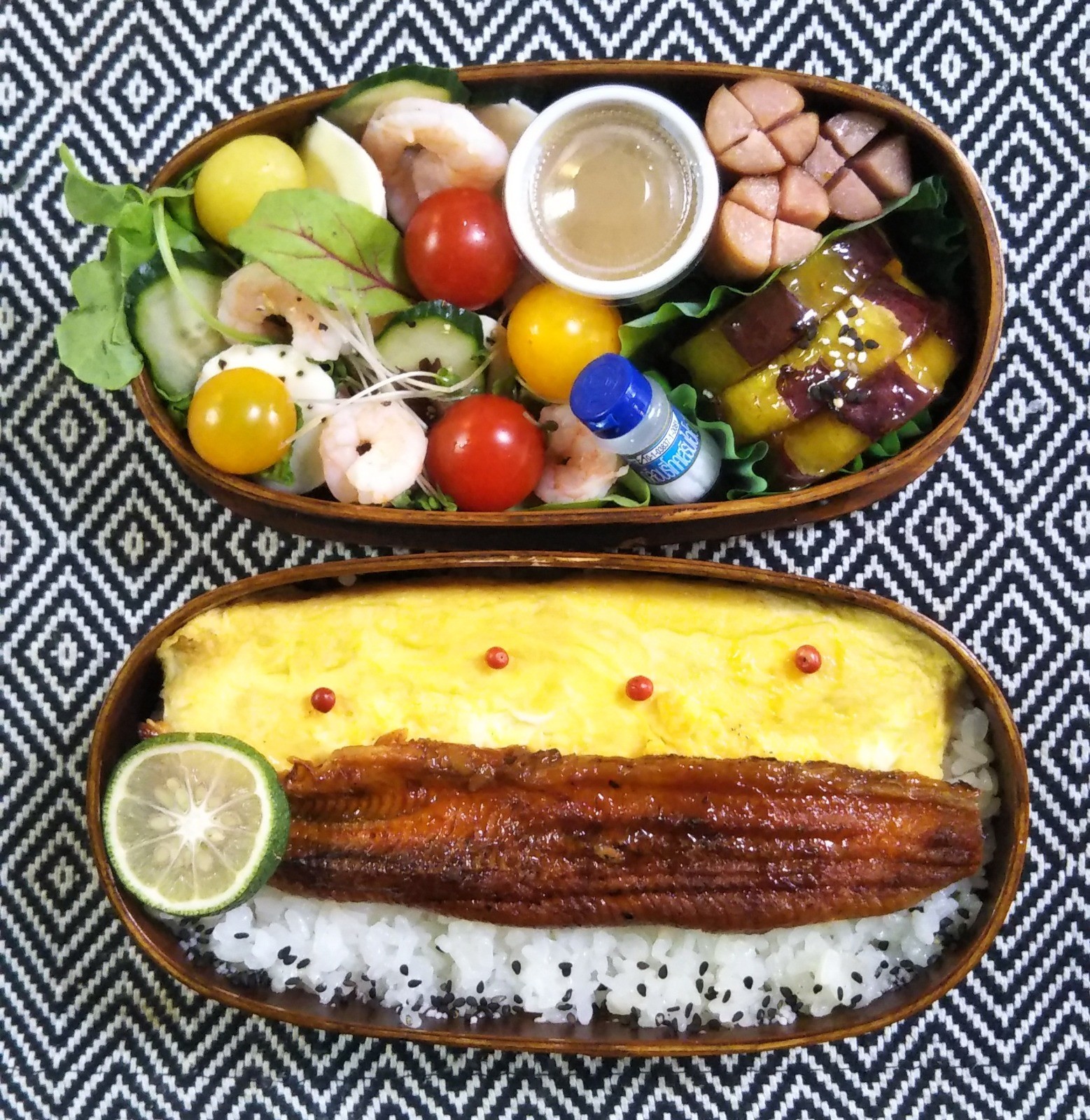 高校生男子うなぎ弁当。
