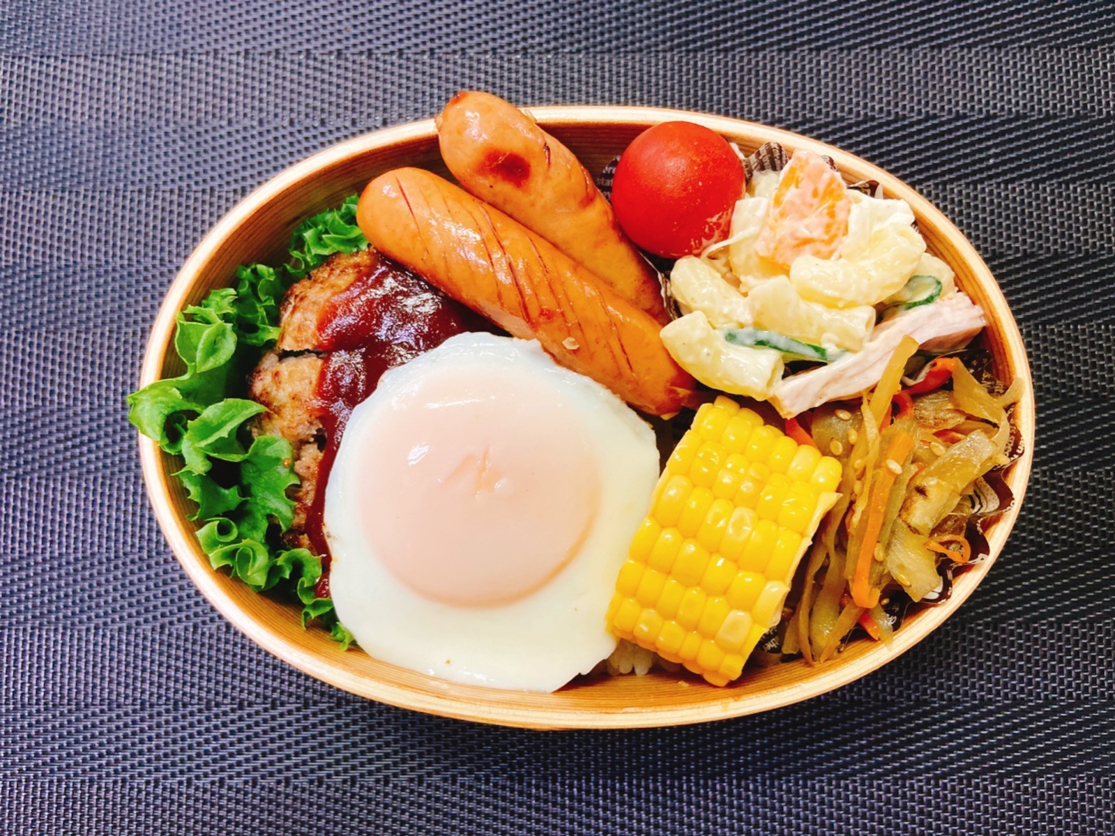 ハンバーグ弁当