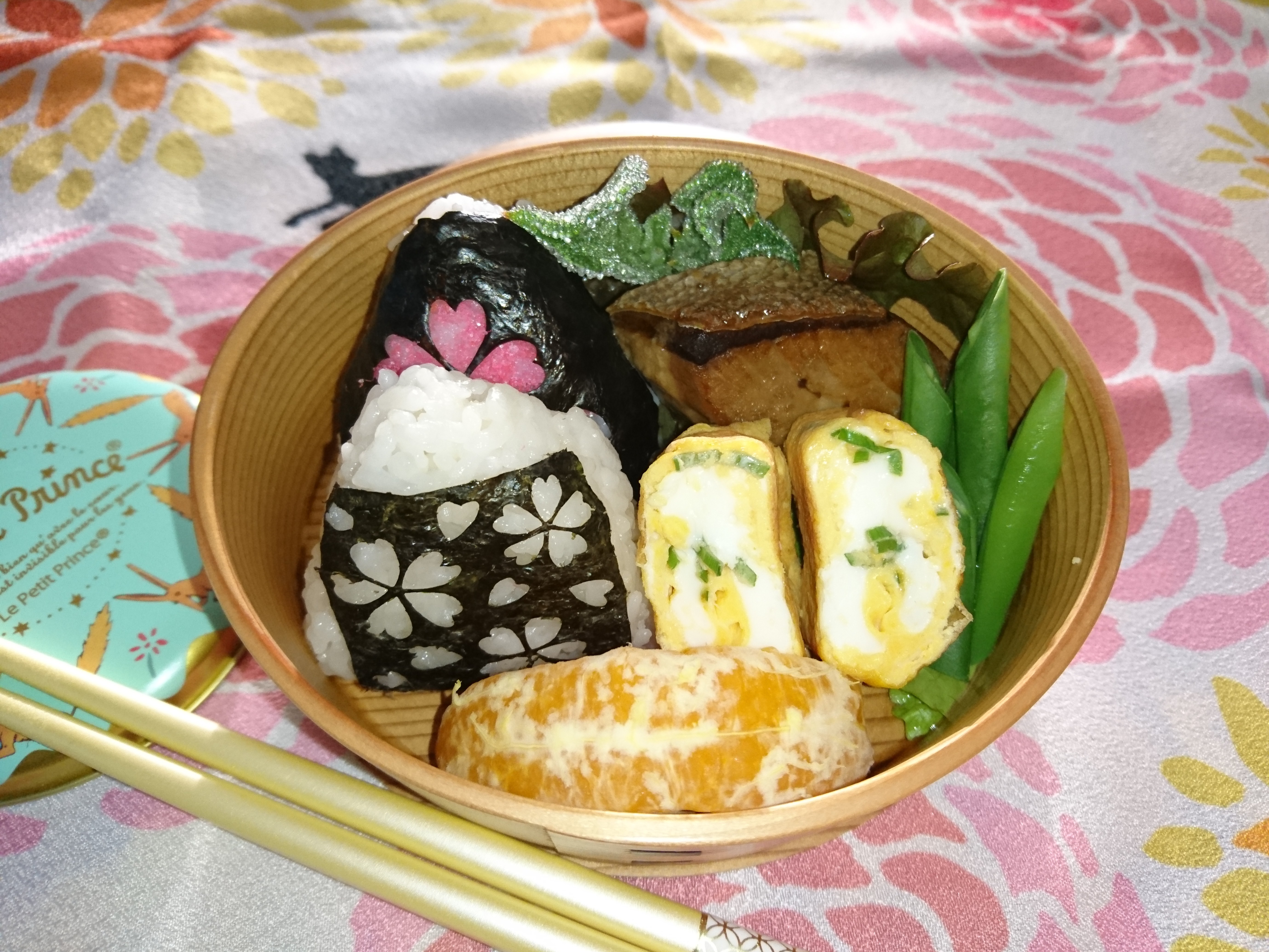 ブリ照りのおにぎり弁当
