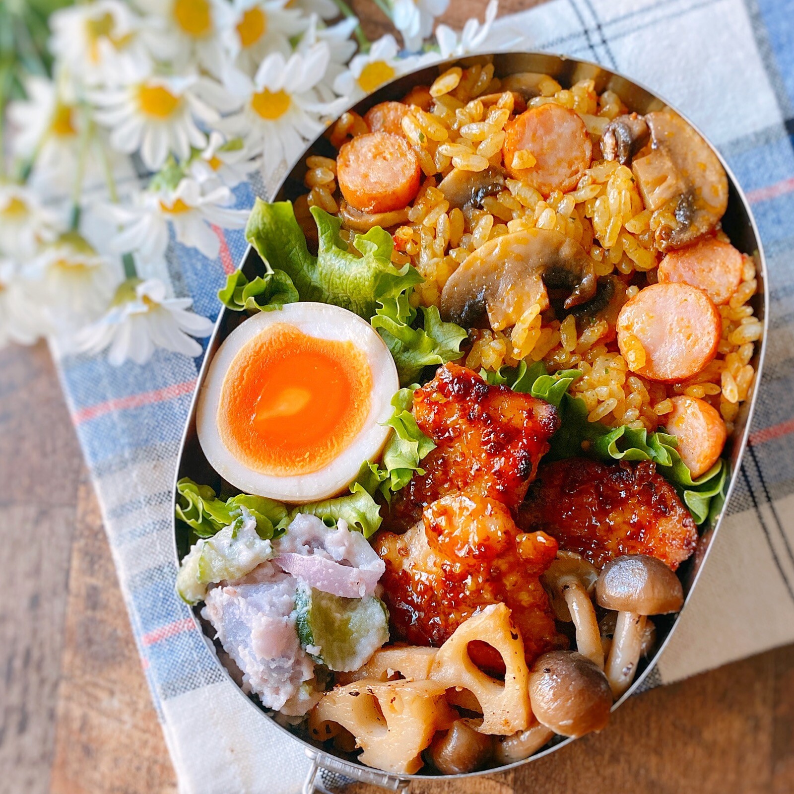 ハニーマスタードチキンとカレーチャーハン弁当