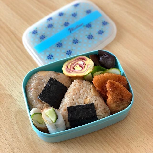 おにぎり弁当