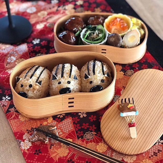 いのししおにぎり弁当