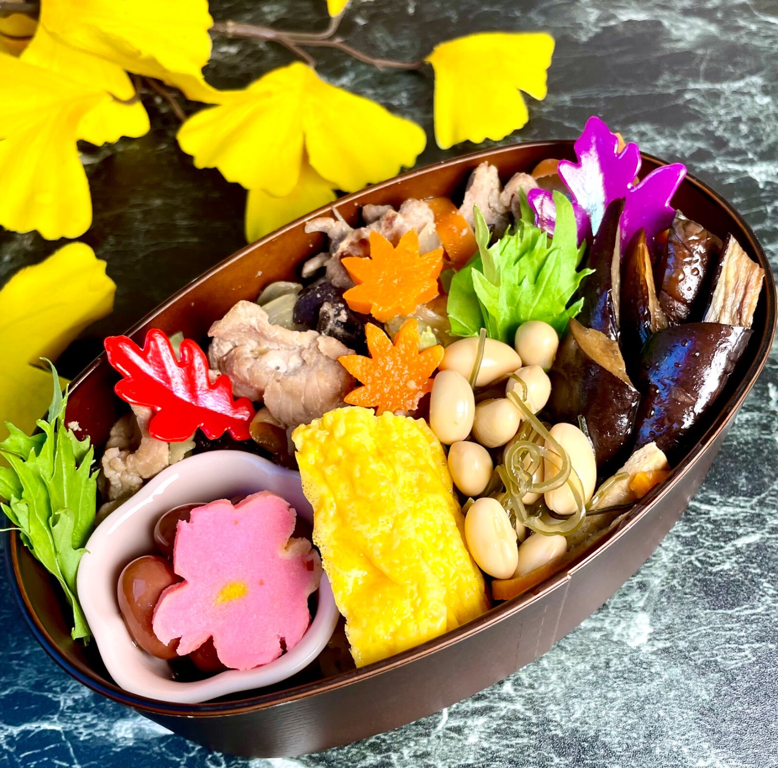豚肉炒め秋弁当