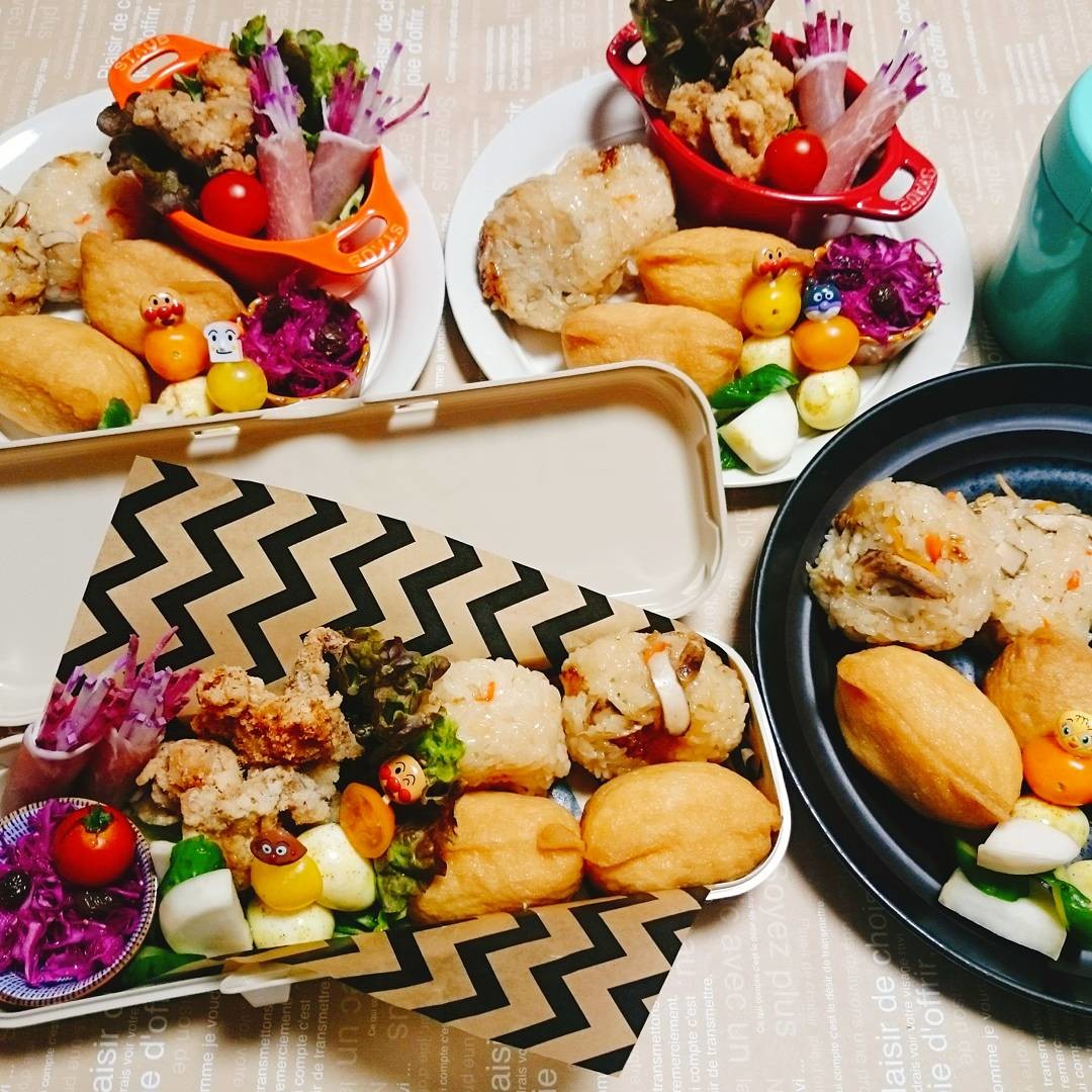 おこわおにぎりとお稲荷さん弁当